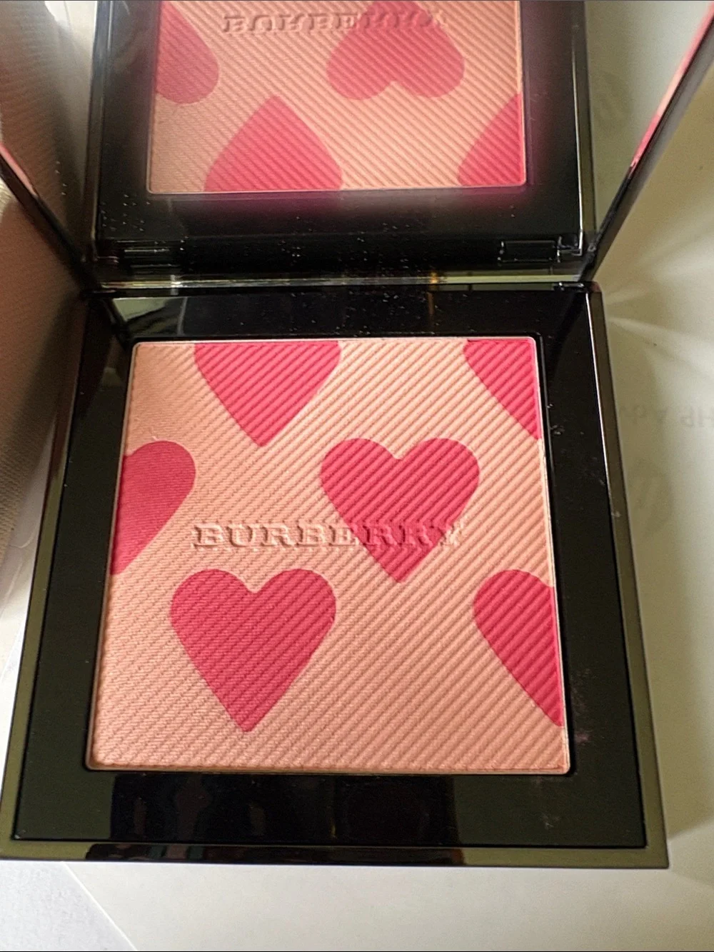 Burberry Heart Motif Pink Blush Palette limited edition